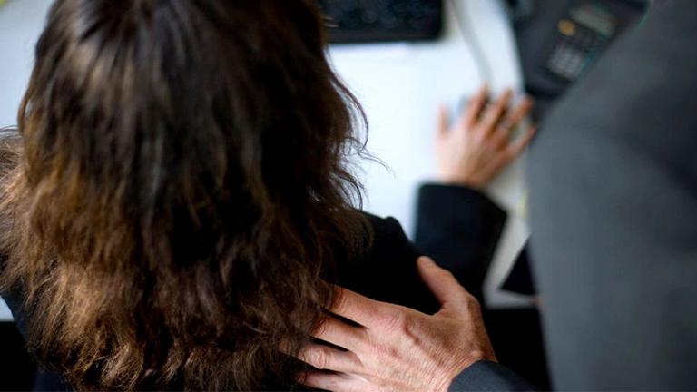  التحرش… ظاهرة تؤرّق النساء العاملات في مؤسسات شمالي شرقي سوريا