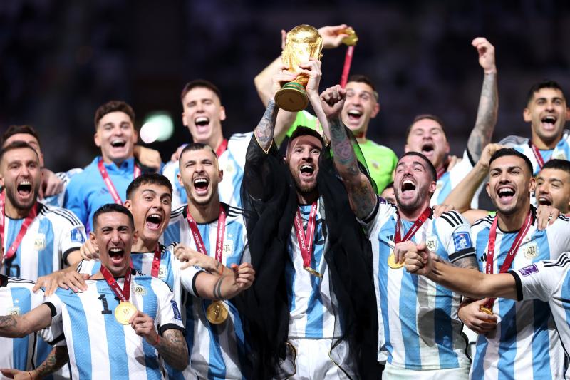 فريق الأرجنتين يفوز بكأس العالم 2022 ويهزم فرنسا