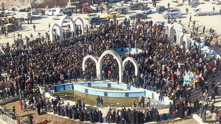 مظاهرات في الرقة تطالب بمحاسبة قتلة أم وطفلتها