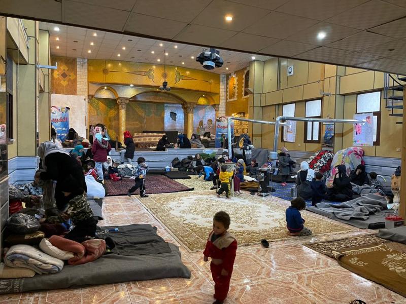 النساء في مراكز الإيواء.. لا فوط صحية ولا خصوصية!