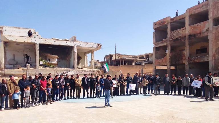 في ذكرى الثورة السورية مظاهرات بدرعا والانفلات الأمني سيد الموقف