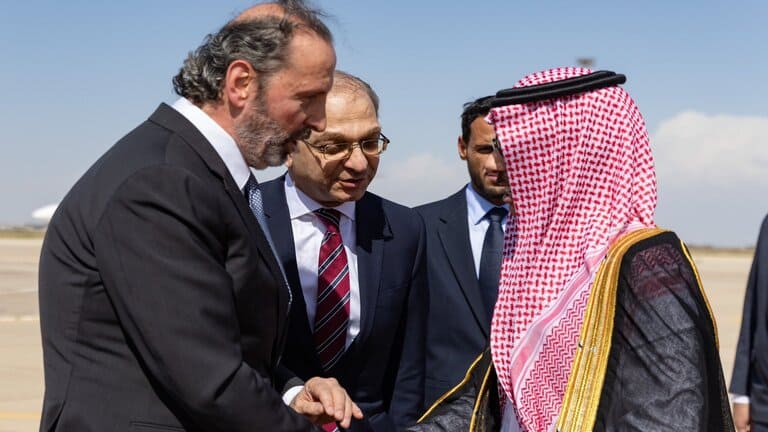 وزير الخارجية السعودي يصل دمشق