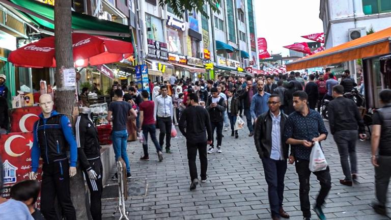 تسع ولايات تركية يقيم فيها غالبية السوريين.. لمن صوتت؟