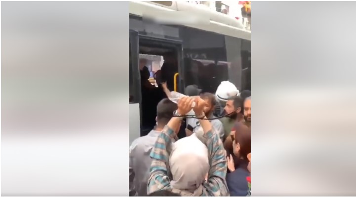 ليس لترحيل سوريين.. فيديو مضلّل لتقييد واعتقال أشخاص في تركيا