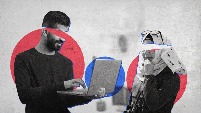الفقر والتمييز يمنح للذكر حظ الأنثيين في استخدام جهاز اللابتوب