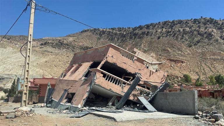 في حصيلة جديدة لزلزال المغرب 2012 قتيلاً  وإعلان حداد عام