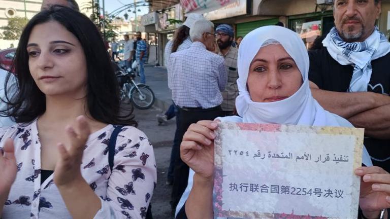 نائب أمريكي يتصل بالهجري.. ومعارض: الرد كبير إذا مسّوا شعرة منه