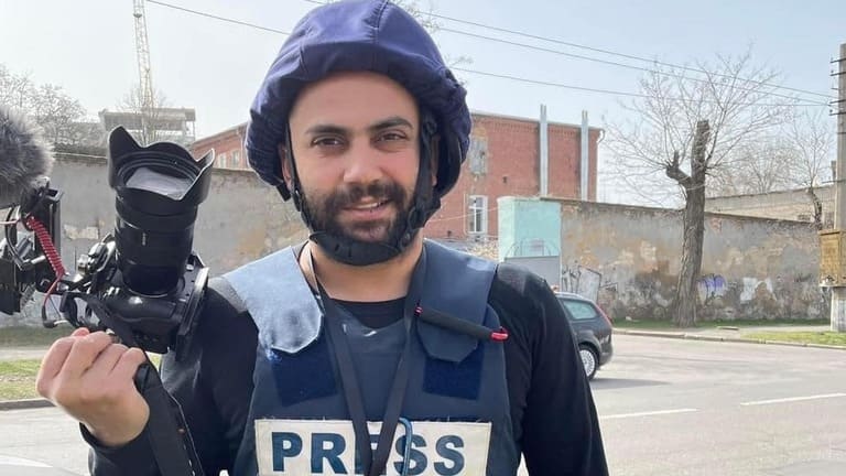 جنوب لبنان: مقتل صحفي وإصابة ستة آخرين بصواريخ إسرائيلية