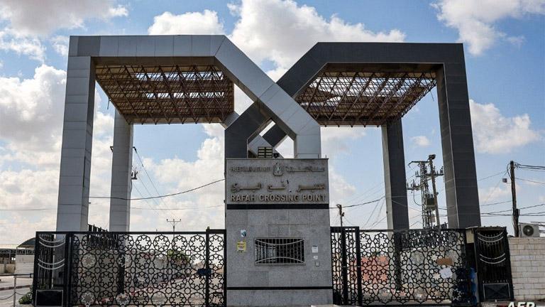 الأولى منذ الحملة العسكرية الإسرائيلية.. دخول 20 شاحنة مساعدات إلى غزة