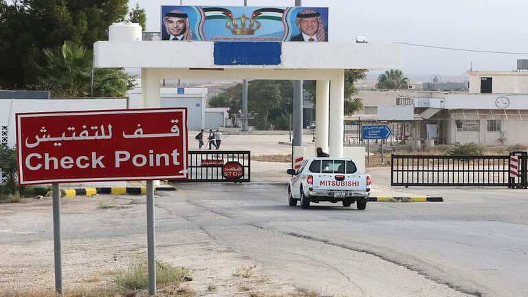 درعا: توقيف جمركيين في معبر نصيب لفساد بملايين الدولارات