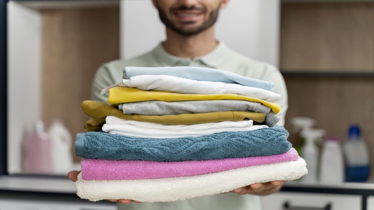 للحفاظ على ملابسك.. أخطاء لا ترتكبها أثناء الغسيل