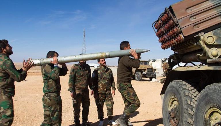 قتلى مدنيون بقصف مدفعي على إدلب.. وقصف إسرائيلي يستهدف محيط حلب
