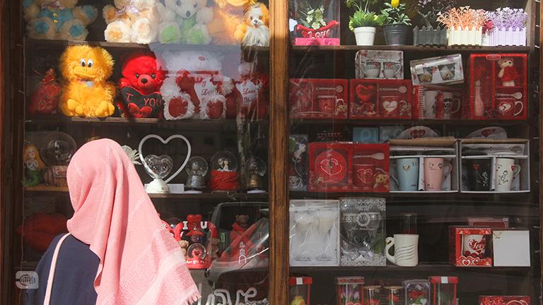 عيد الحب يحضر في مدينة الرقة
