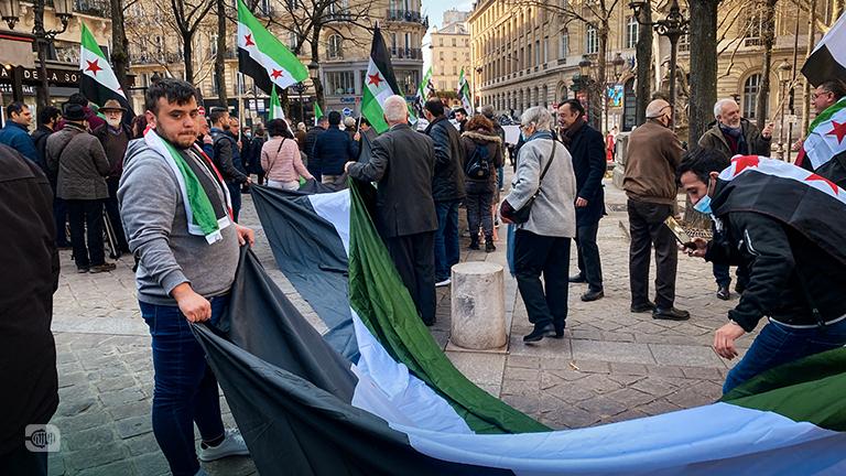 ضد الأسد وبوتين.. تظاهرة في باريس بذكرى الثورة السورية
