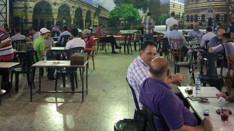 عاملو توصيل وبناء.. لا تقاعد لكبار السن في سوريا!