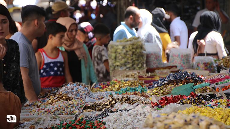 تحضيرات الأهالي لعيد الأضحى في كل من مدينتي إدلب والقامشلي