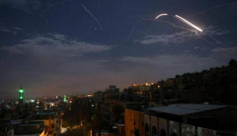 إسرائيل تستهدف دمشق في ظل مغادرة ضباط إيرانيين: التصعيد يتجدد