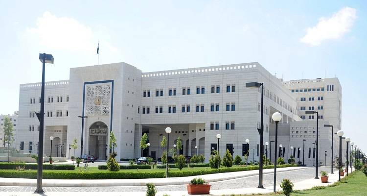موقع محلي: حكومة دمشق تسعى لتخفيض ساعات الدوام أو أيام العمل