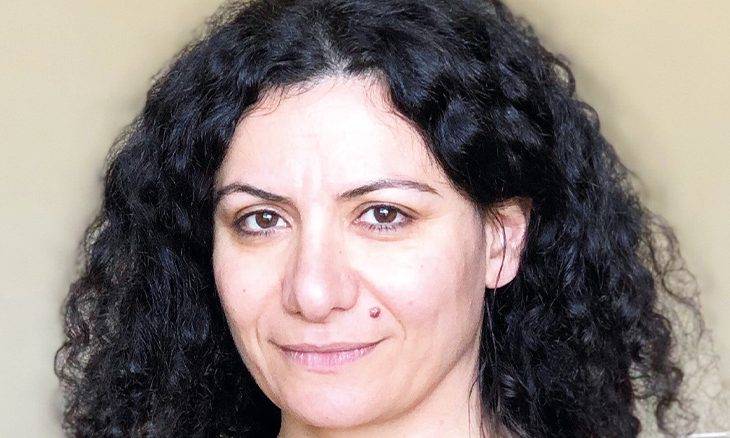 حلا عمران تحصد جائزة أفضل ممثلة في مهرجان قرطاج عن مسرحية 'صمت'