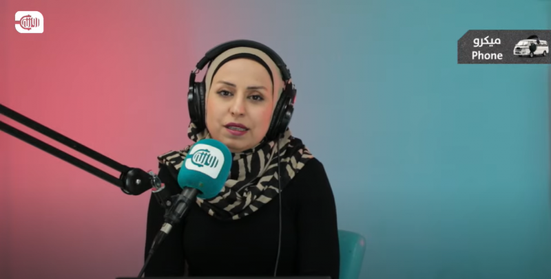 على أي بحر تطل مدينة جدة؟