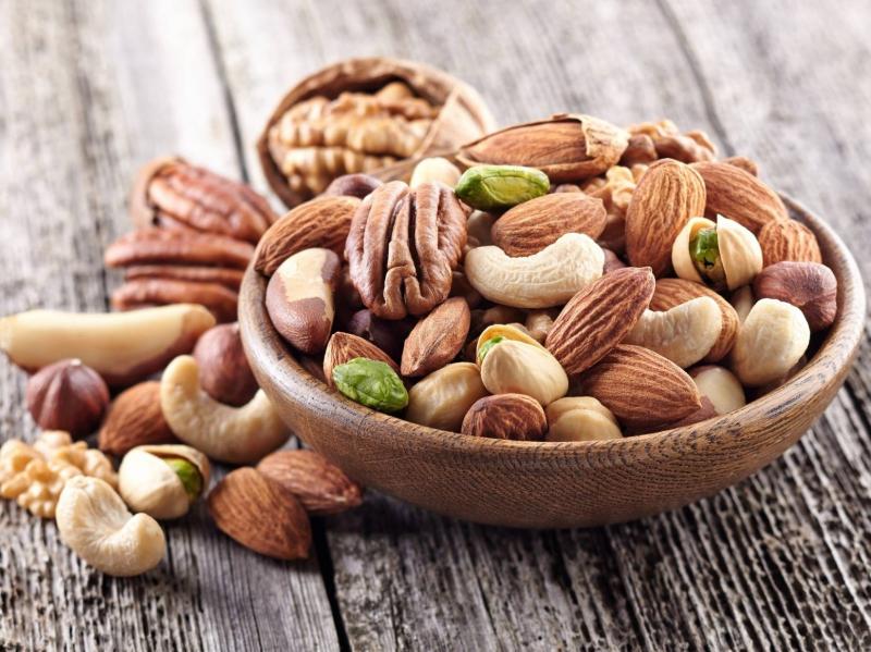 للنباتيين.. 10 مواد غذائية غنية بالدهون الصحية