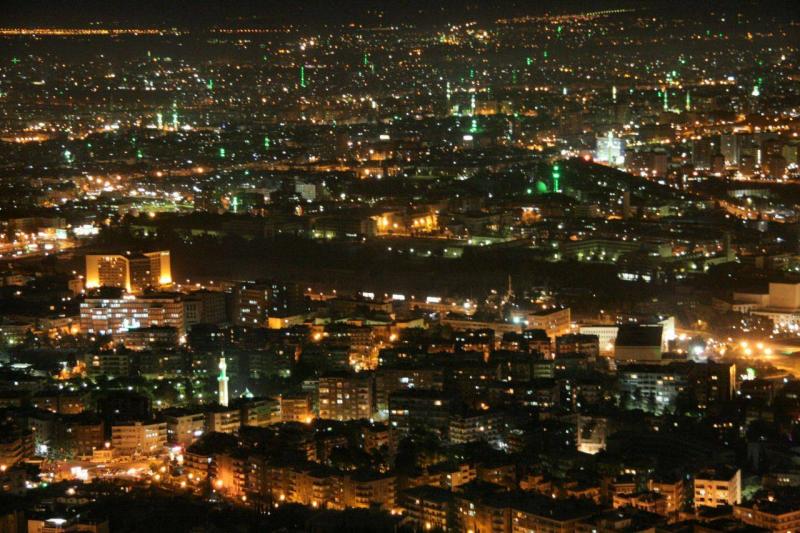 مصادر: لا اطلاق نار أو حركة لطيران مروحي في دمشق والفيديو المنتشر مزيف