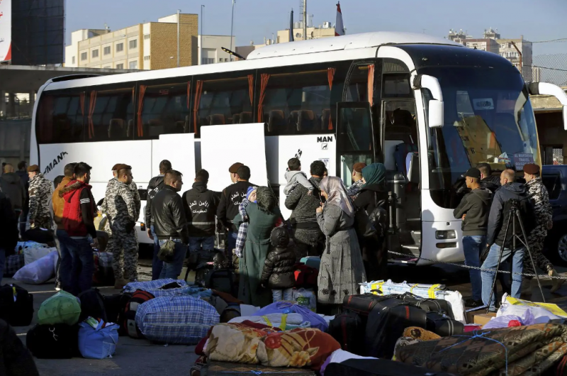 لبنان: الحماية للمقيمين بطريقة شرعية وقافلة لعودة السوريين بعد العيد