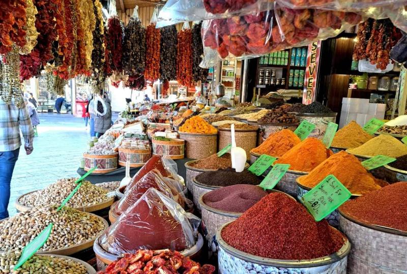 رمضان سوريين في تركيا بلا مؤونة.. 