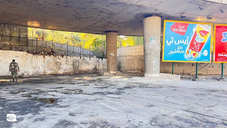 محافظة دمشق تبرر إزالة بسطات كتب جسر الرئيس بالجرافات: تضايق حركة المشاة
