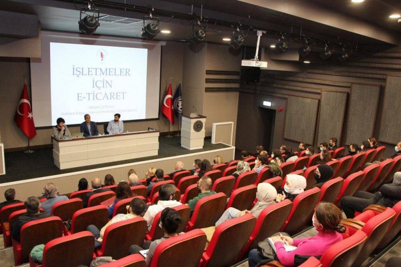 استمرار التسجيل على منحة الاتحاد الأوروبي للطلاب السوريين في تركيا.. ما الشروط؟