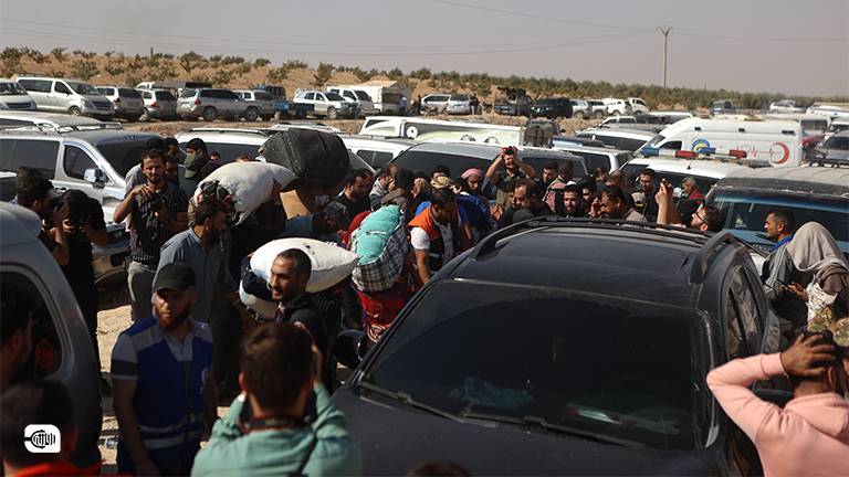 انتهاكات متعددة.. ما الذي يجري في معبر 