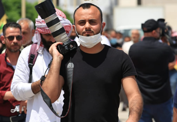 بعد أسبوع على اعتقاله في الباب.. إطلاق سراح الصحفي بكر القاسم