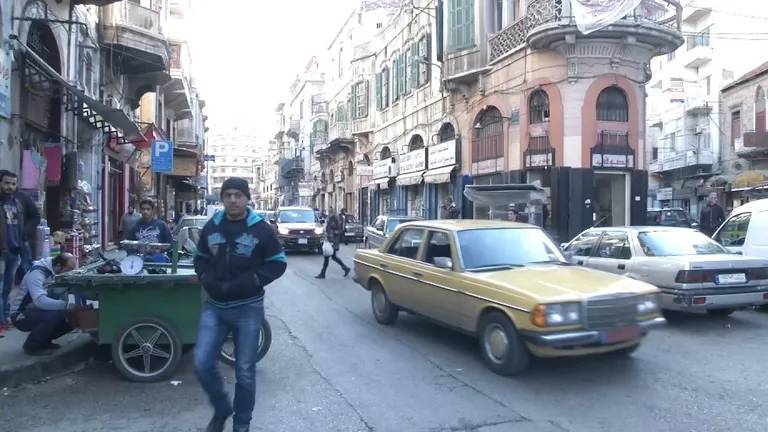 بينهم أطباء.. منظمات حقوقية تدين اعتقال سوريين في لبنان وترحيلهم