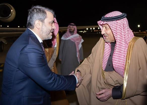 وفد سوري يصل الرياض .. أوّل زيارة خارجية برئاسة الشيباني