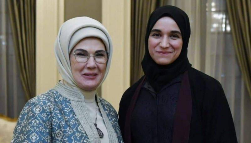 لطيفة الشرع وأول ظهور رسمي.. ماذا نعرف عن 