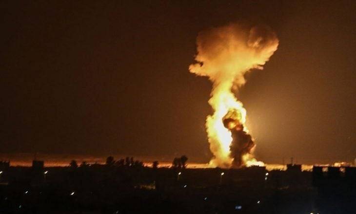 المرصد السوري: 40 غارة إسرائيلية على سوريا.. وإعادة انتشار جنوباً