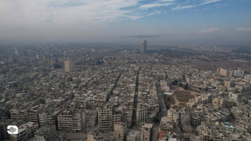 أزمة سكن حادة في حمص: ارتفاع الإيجارات يفاقم معاناة السكان والعائدين