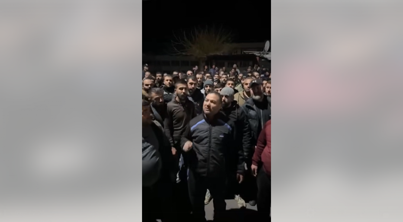 أهالي اللاذقية يرفضون الإساءات: 