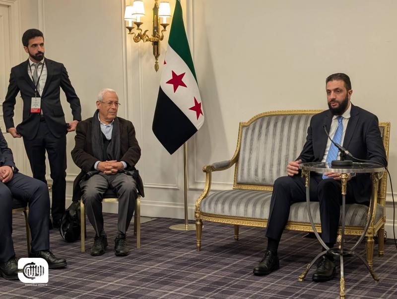 باريس: الشرع يؤكد تنظيم عمل الإعلام وإطلاق 