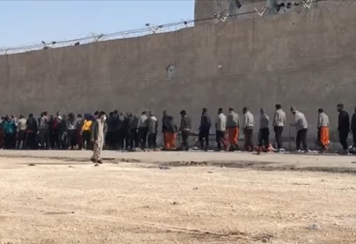 برأيك.. أين يجب محاكمة عناصر 