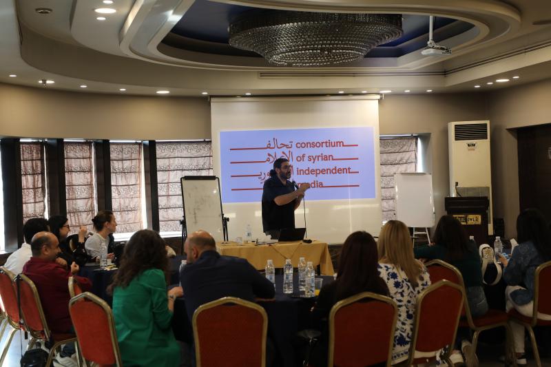 طاولات مستديرة تبحث الإعلام السوري المستقل ومستقبله بدمشق