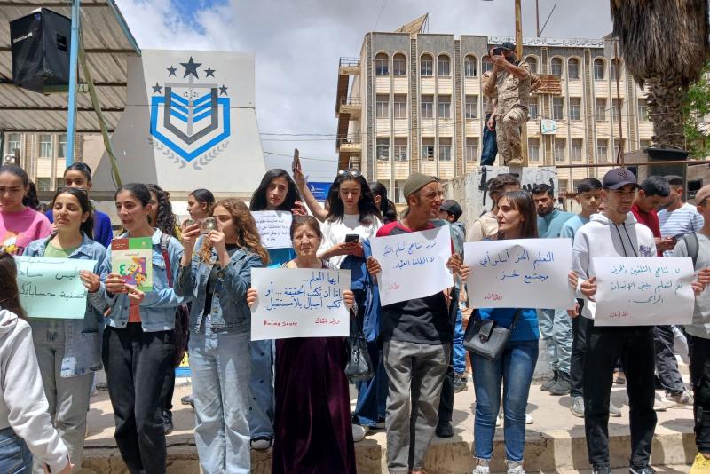 شهادات ملغاة وامتحانات خارج المحافظة.. طلاب السويداء يدفعون ثمن السياسة