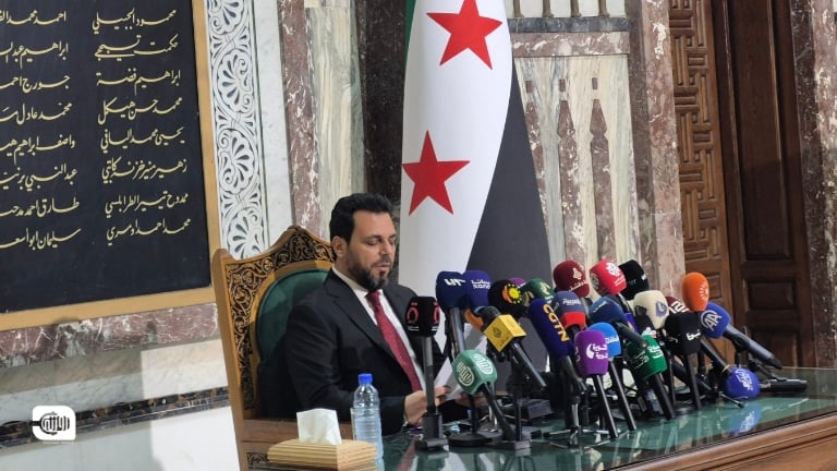 المرأة والقبائل واللجان.. ماذا تكشف قائمة 