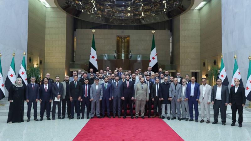 داخل القصر وخارجه.. بيانات تكشف فروق حضور النساء في لقاءات 
