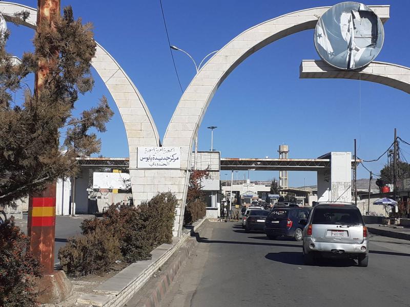 حل مؤقت يعيد فتح معبر المصنع- جديدة يابوس الحدودي