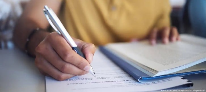 كيف يُستخدم الذكاء الاصطناعي للغش في الاختبارات؟