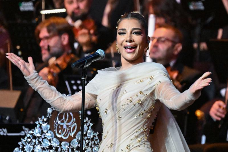 حفل أصالة في دمشق: 28 أغنية و4 ساعات غناء.. أبرز اللقطات والمشاهد