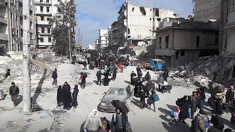 Judgment Day in Maarat Al-Numan... Death Chasing IDPs in Cold Weather