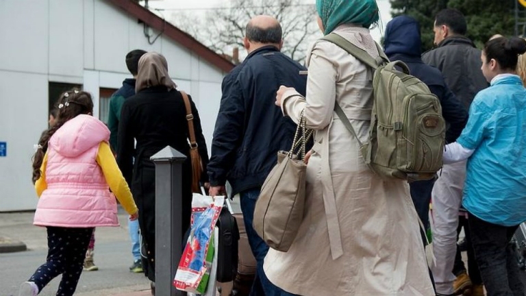 ألمانيا تستقبل 500 لاجئ سوري في لبنان والأردن