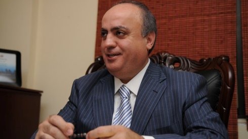 وهاب: على السفير السوري الالتزام بأخلاق الأسد